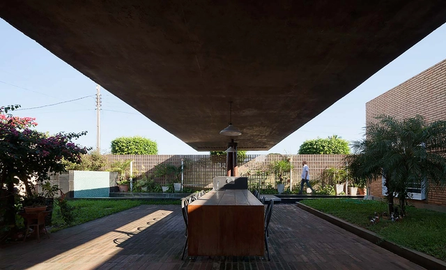 Intervención Vivienda Gimenez / b|f|a   - Casas, Jardín, Fachada