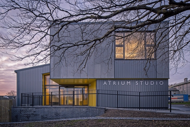 Estudio Atrium / Satellite Architects - Escuelas