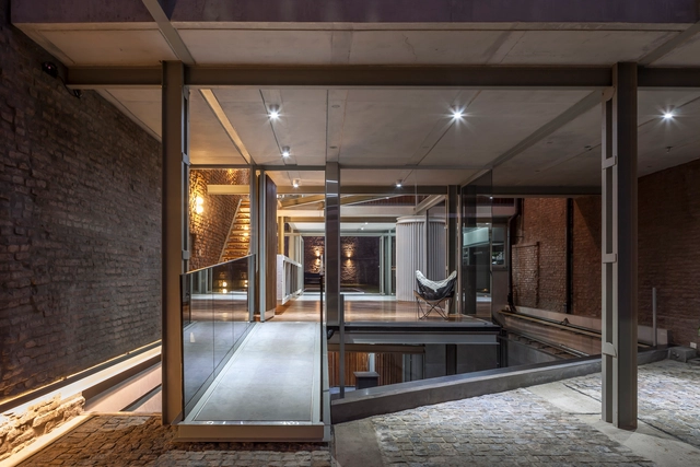 Casa Mercedes / Frazzi Arquitectos - Casas, Puerta, Fachada, Barandas, Fijación Vigas, Pilares
