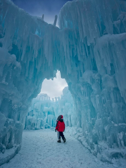 Así es cómo una empresa de Utah convierte agua en encantadores castillos de hielo - Imagen Principal