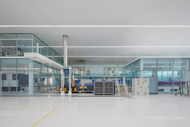 Nave Industrial y Oficinas AGP eGlass  / V.Oid - Arquitectura De Oficinas