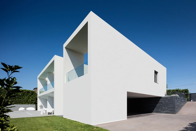 Vila do Conde House / Raulino Silva Arquitecto - Houses, Facade