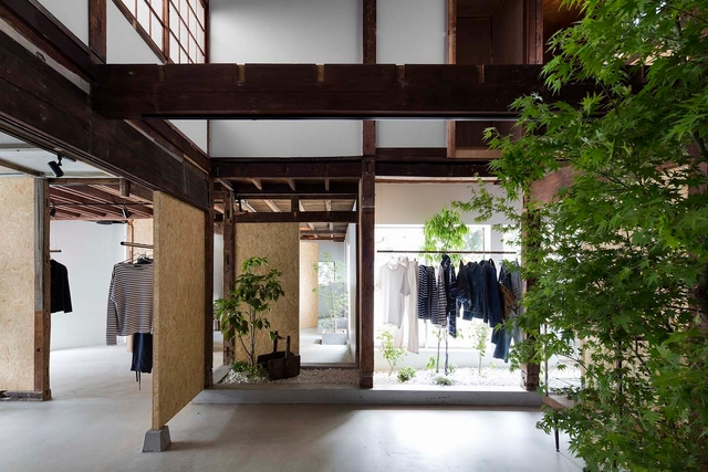 Bankara Store / studio201architects - Store, Facade, Beam