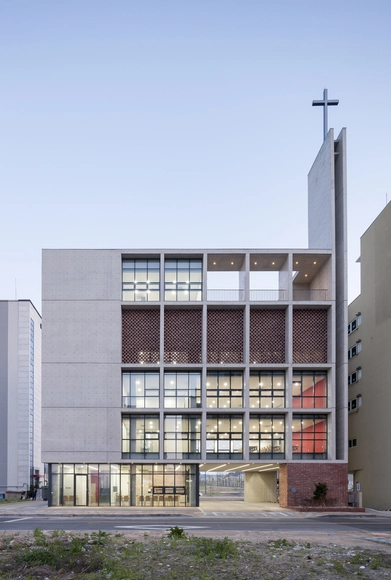 Daejeon West Church / Oh Jongsang - Iglesia