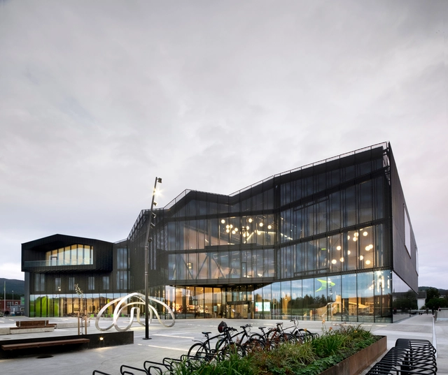 Centro Cultural Stjørdal / Reiulf Ramstad Arkitekter + Lusparken Arkitekter + JSTArkitekter - Centro Cultural