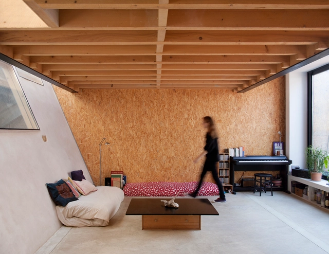 Casa y Taller en una antigua fábrica / CAIROS Architecture et Paysage - Apartamentos