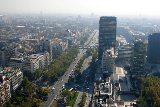 Paseo de la Castellana em Madri terá mais espaços dedicados a pedestres e ciclistas - Imagem de Destaque