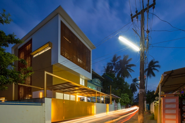 Muro Respiratorio / LIJO.RENY Architects - Casas
