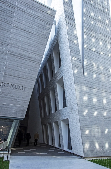 School of Foreign Languages / AUDB Architects - University