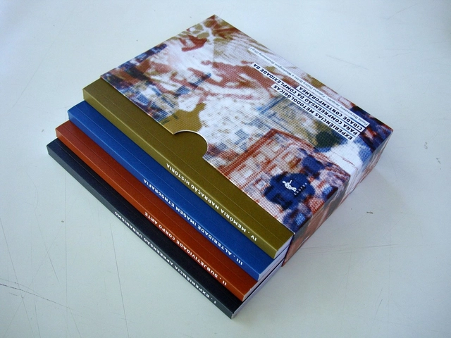 Coleção de livros disponível on-line - Imagem de Destaque