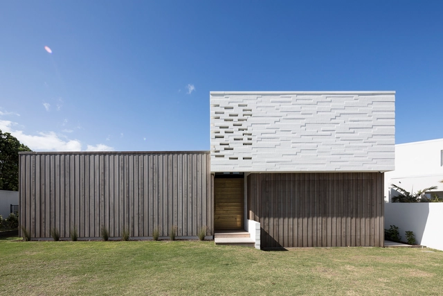 Casa Tuatua / Julian Guthrie - Casas