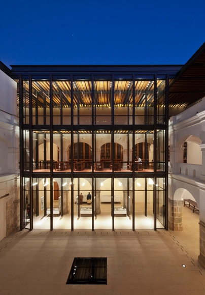 Centro Académico y Cultural San Pablo / Mauricio Rocha + Gabriela Carrillo - Centro Cultural, Patio interior, Fachada, Fijación Vigas