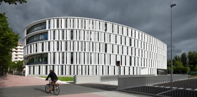 Oficinas para El Ayuntamiento de Vitoria-Gasteiz  / IDOM - Edificios Municipales, Fachada