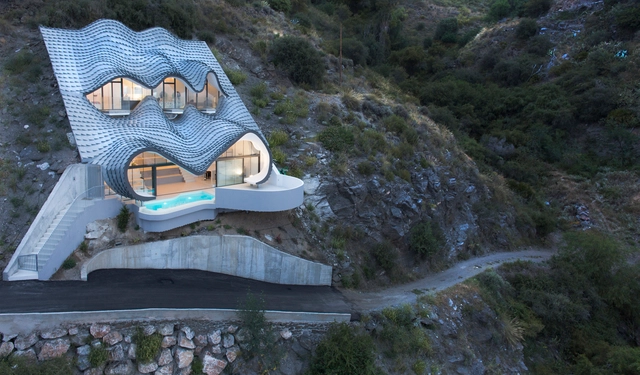 悬崖上的住宅 / GilBartolome Architects - 独立住宅