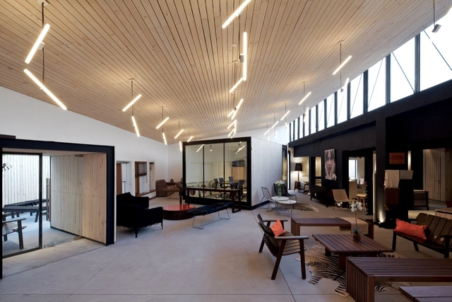 Showroom Delineare / Cristián Irarrázaval Andrews + Leonardo Eyzaguirre - Showroom