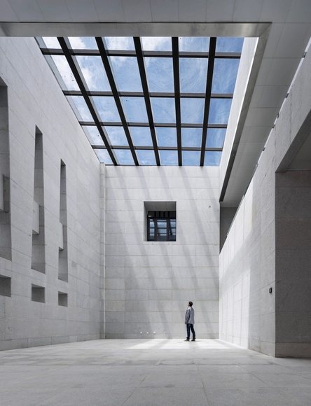Yushu Administrative Centre / THAD - Government , Facade, Column, Stairs, Arch