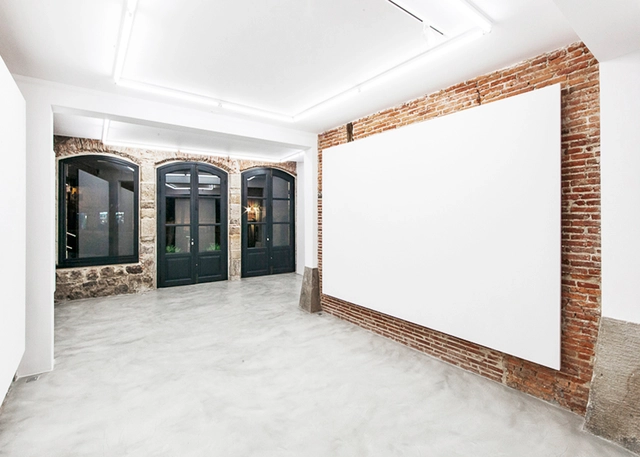 Art Gallery Aldama-Fabré / BABELstudio - Adaptive Reuse, Bedroom, Door, Facade