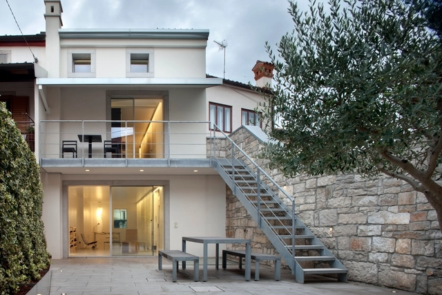 Santa Croce Goes To Japan  / Boselli Arredamenti - Renovation, Stairs, Door, Facade, Handrail, Bench