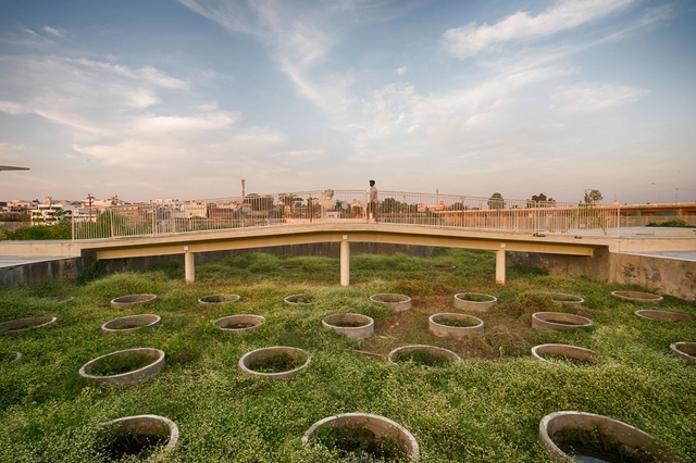 Borde Río Harnav / UA Lab + Keyur Shah & Associates - Espacio Público