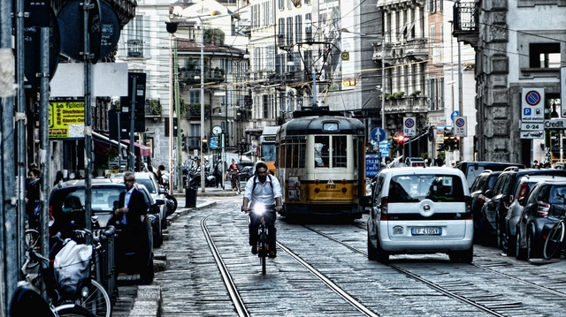 Milán estudia pagarle a sus ciudadanos que van a trabajar en bicicleta - Imagen Principal
