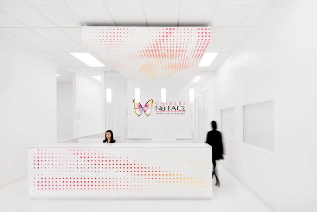 Univers Nuface  / Adhoc Architectes - Servicios