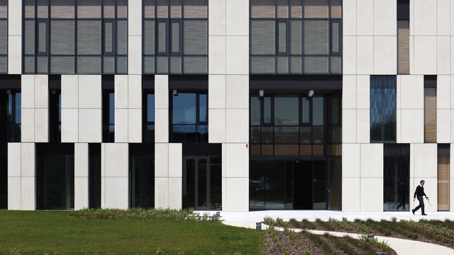Sede de Sunstar / Alhadeff Architects - Edificios Institucionales