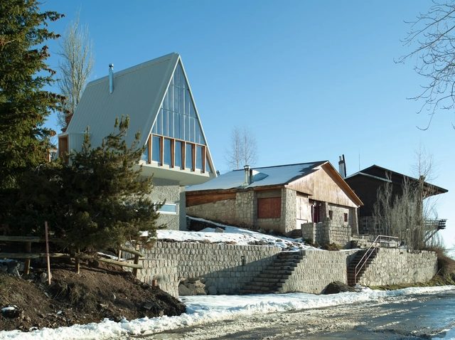 Refúgio La Leonera / DRAA - Casas