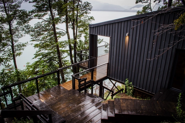 Casa en el Lago Todos Los Santos / Apio Arquitectos - Casas, Terraza, Fachada, Escaleras, Barandas, Fijación Vigas, Bosque