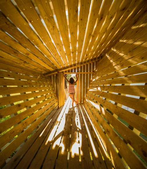 Casa no muro / Saperlipopette les Architectes + Martial Marquet - Pequena Escala