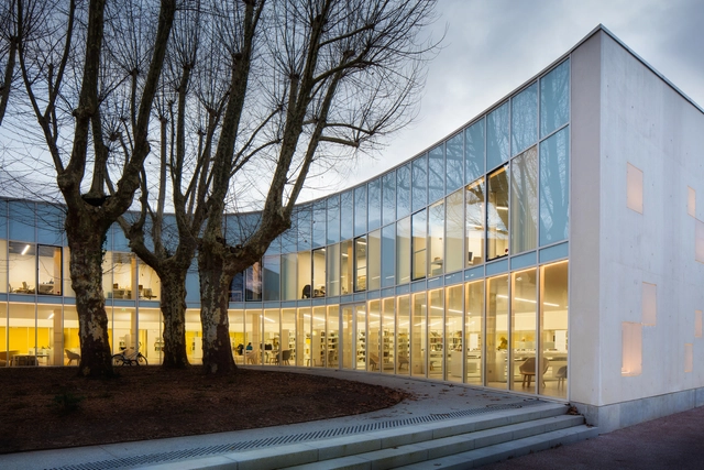 La Source  / atelier d’architecture King Kong - Library, Facade, Arch