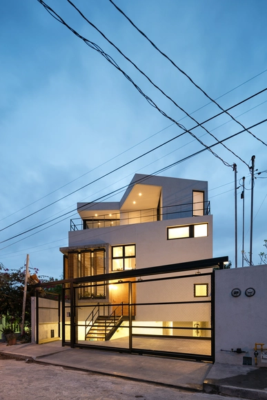 Casa Taller Tampiquito / Dear Architects - Casas