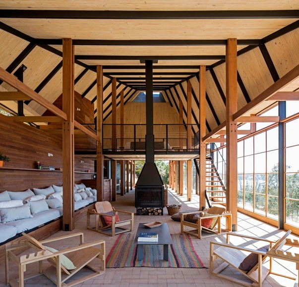Casa Quincho En Panguipulli / Sebastián Browne - Casas