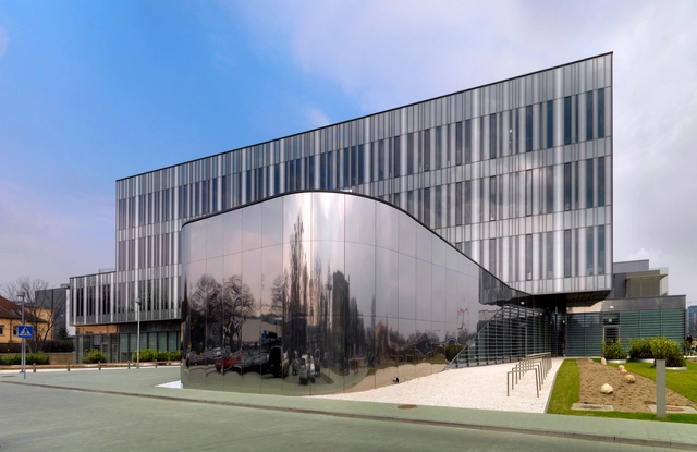 Gdańsk大学生物技术学院  / Warsztat Architektury Pracownia Autorska Krzysztof Kozłowski - 大学