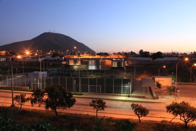Centro Social Comunitário / 3 Arquitectos - Centro Comunitário