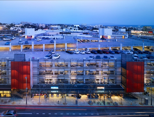 Estacionamiento en Santa Mónica Place Mall / Brooks + Scarpa - Estacionamiento
