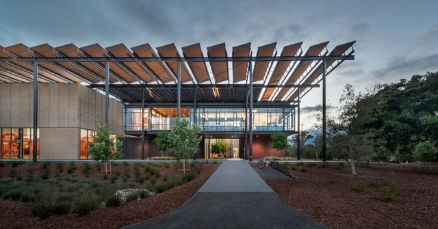 Instalaciones Centrales de Energía de la Universidad de Stanford / ZGF Architects - Fotografía exterior, Otros Edificios, Fachada