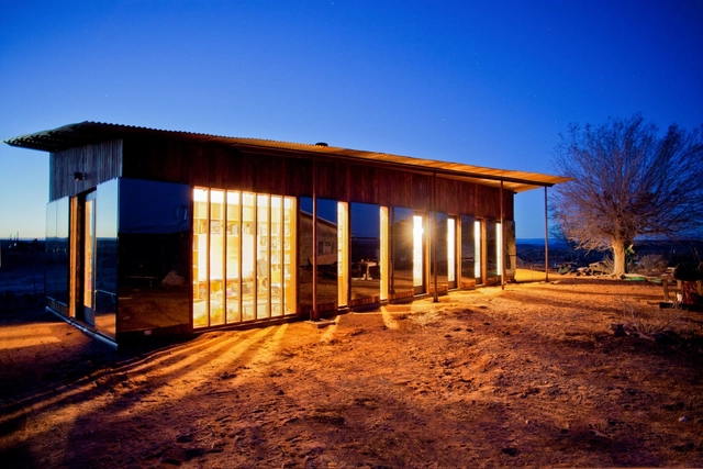 Residencia Nakai / DesignBuildBLUF - Casas