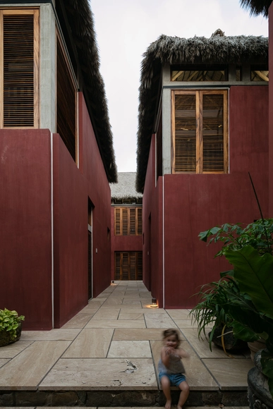 Casa SJA / Contreras Campos Arquitectos - Casas, Jardín, Fachada