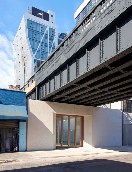 Se inauguró el Lisson Gallery de Nueva York situado debajo de High Line  - Imagen Principal
