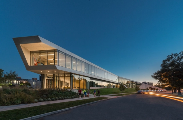 Centro Universitario Tinkham Veale, Case Western Reserve University / Perkins+Will - Fotografía exterior, Edificios Para Estudiantes, Fachada