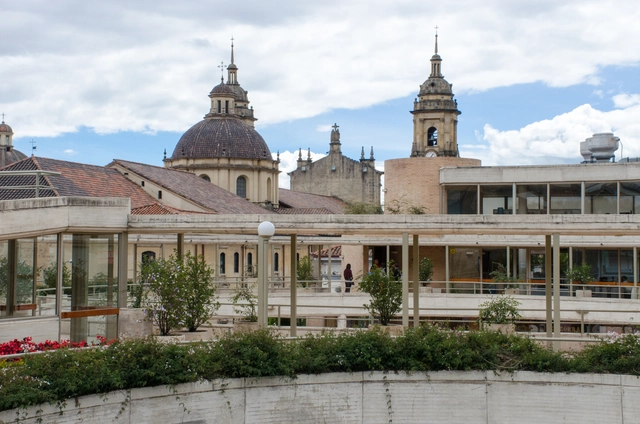 Architecture Classics: Gabriel García Márquez Cultural Center / Rogelio Salmona  - Cultural Center