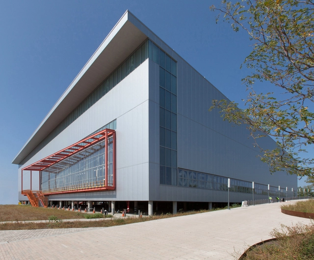Ocean Breeze Track & Fieldhouse / Sage and Coombe Architects - Recreación Y Entrenamiento