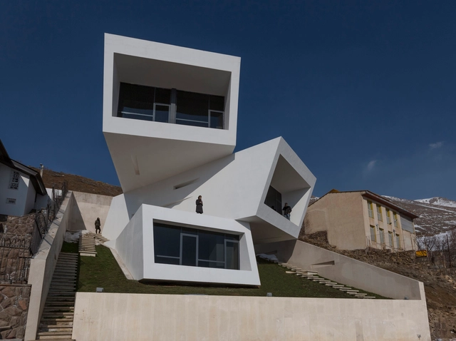 Casa Mosha / New Wave Architecture - Casas