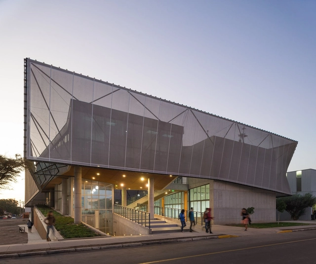 Edificio Departamento de Física / Marsino Arquitectura - Universidad, Fachada