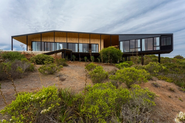 Casa Ensignia-Gerber / OF Arquitectos - Casas