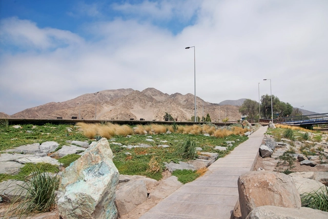 Parque Urbano Kaukari / Teodoro Fernández Arquitectos - Parque