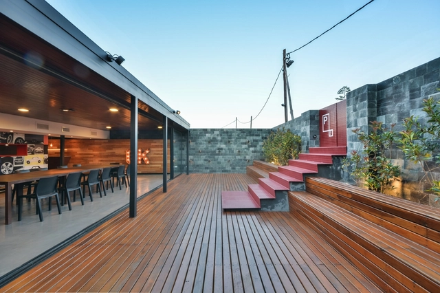 “El Patio”  / LN Arquitectura - Hotelería Y Entretenimiento, Terraza, Fachada, Barandas, Sillas