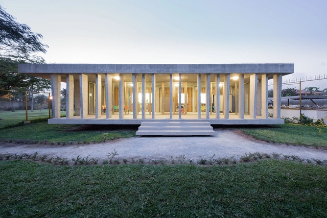 Embajada de Suiza / LOCALARCHITECTURE - Embajada