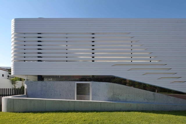 Villa Vortex / Paulo Flores + ggarchitects - Casas