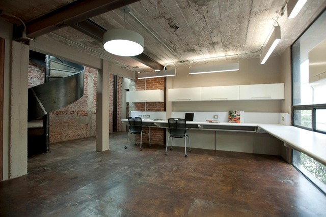 Oficinas Reforma / Paola Calzada Arquitectos - Renovación, Cocina, Fijación Vigas, Mesas, Encimera, Sillas, Bancas